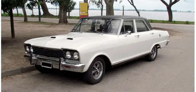 Oldtimer Beispielfahrzeug Waren (Müritz) Weißer Oldtimer – beispielhaftes Ankaufsfahrzeug in Waren (Müritz)